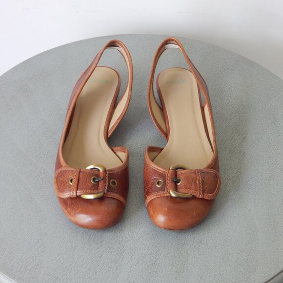 Nicole Women Devin Sandals Slingback Round Toe Buckle Front Tan Leather Size 8.5 - Picture 1 of 7